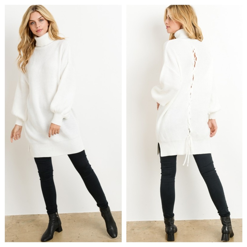 🦋MAKE AN OFFER!🦋 Ivory Turtleneck Sweater